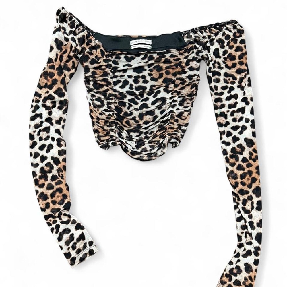 Urban Outfitters Leopard Print Off The Shoulder Crop Top Size Small